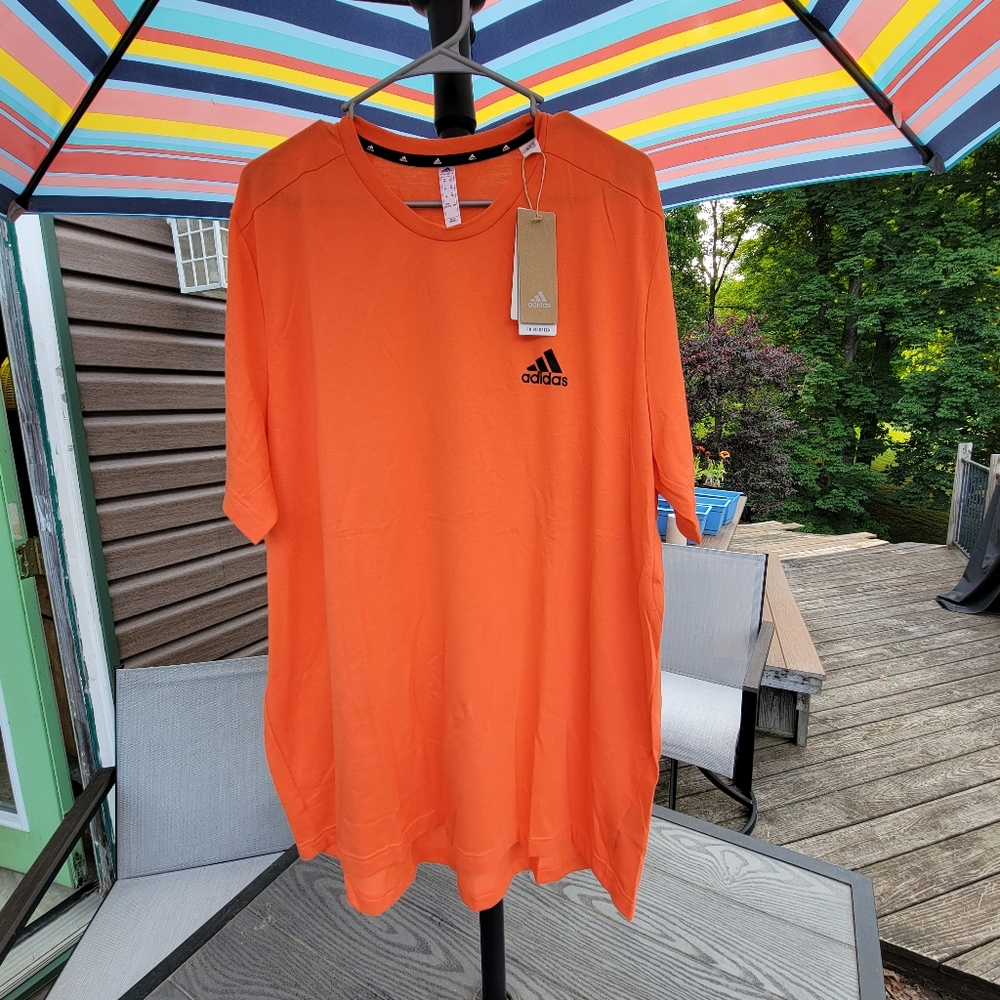 Mens 2XL New with tags Adidas Orange and black tee shirt